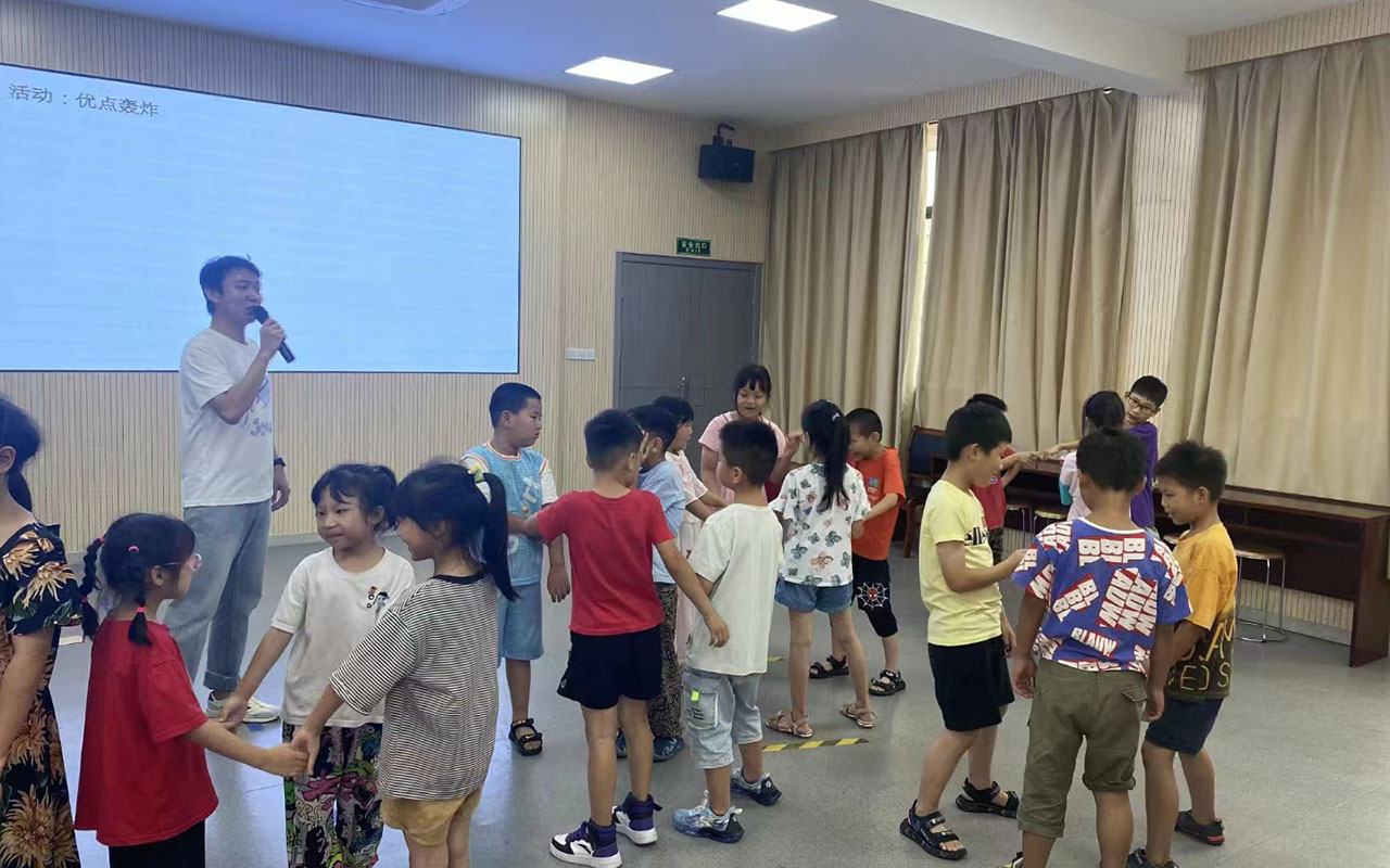 白云矿龙观乡中心学校